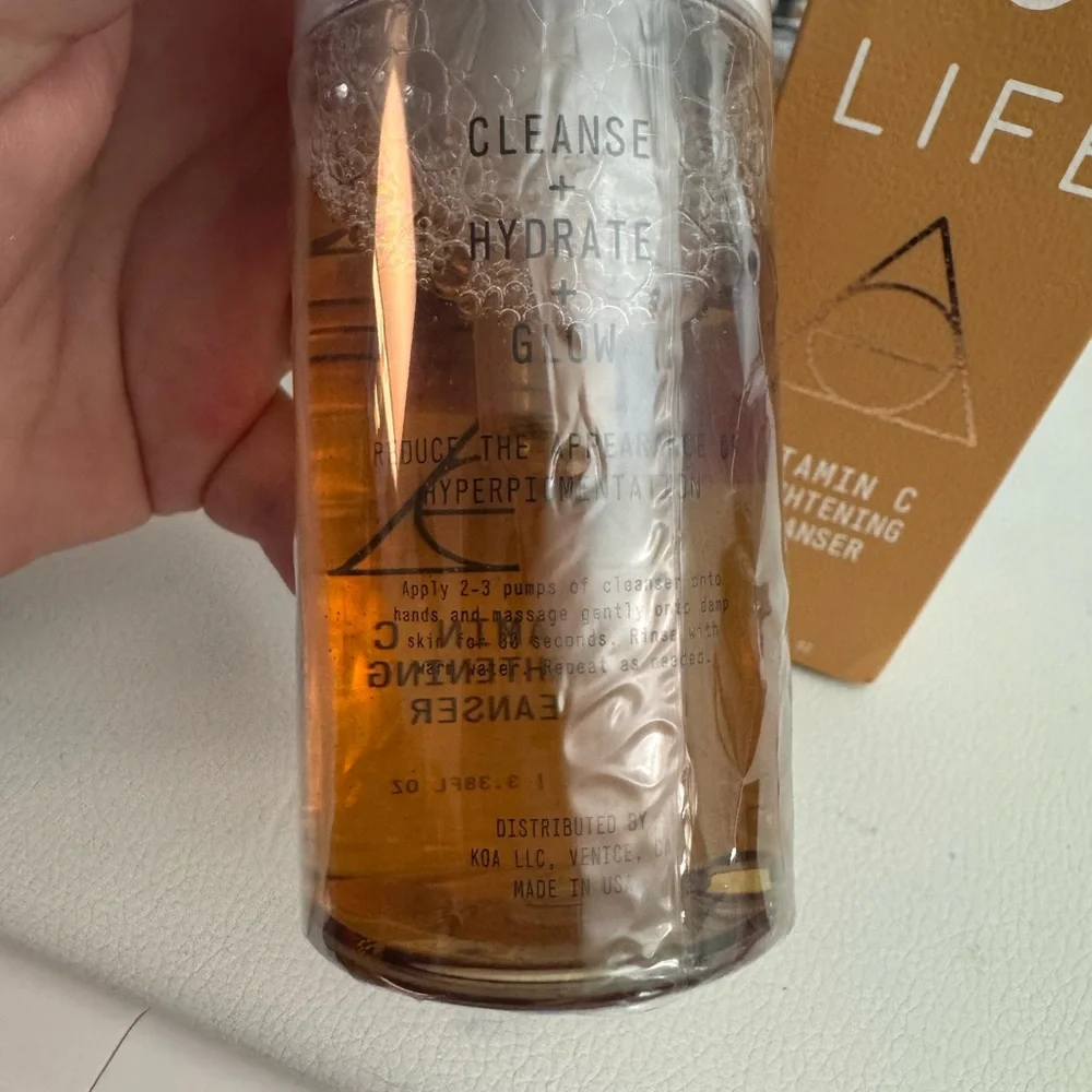 NIB KOA LIFE vitamin c brightening cleanser